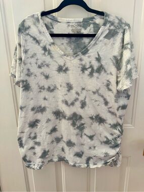 Lane Bryant White and Gray Tie-Dye V-Neck Tee